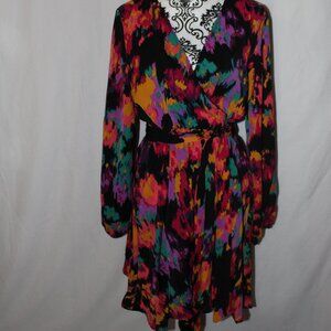 Frenchy V-neck Lantern Sleeves Colorful Print Flowy Size Large NWT's